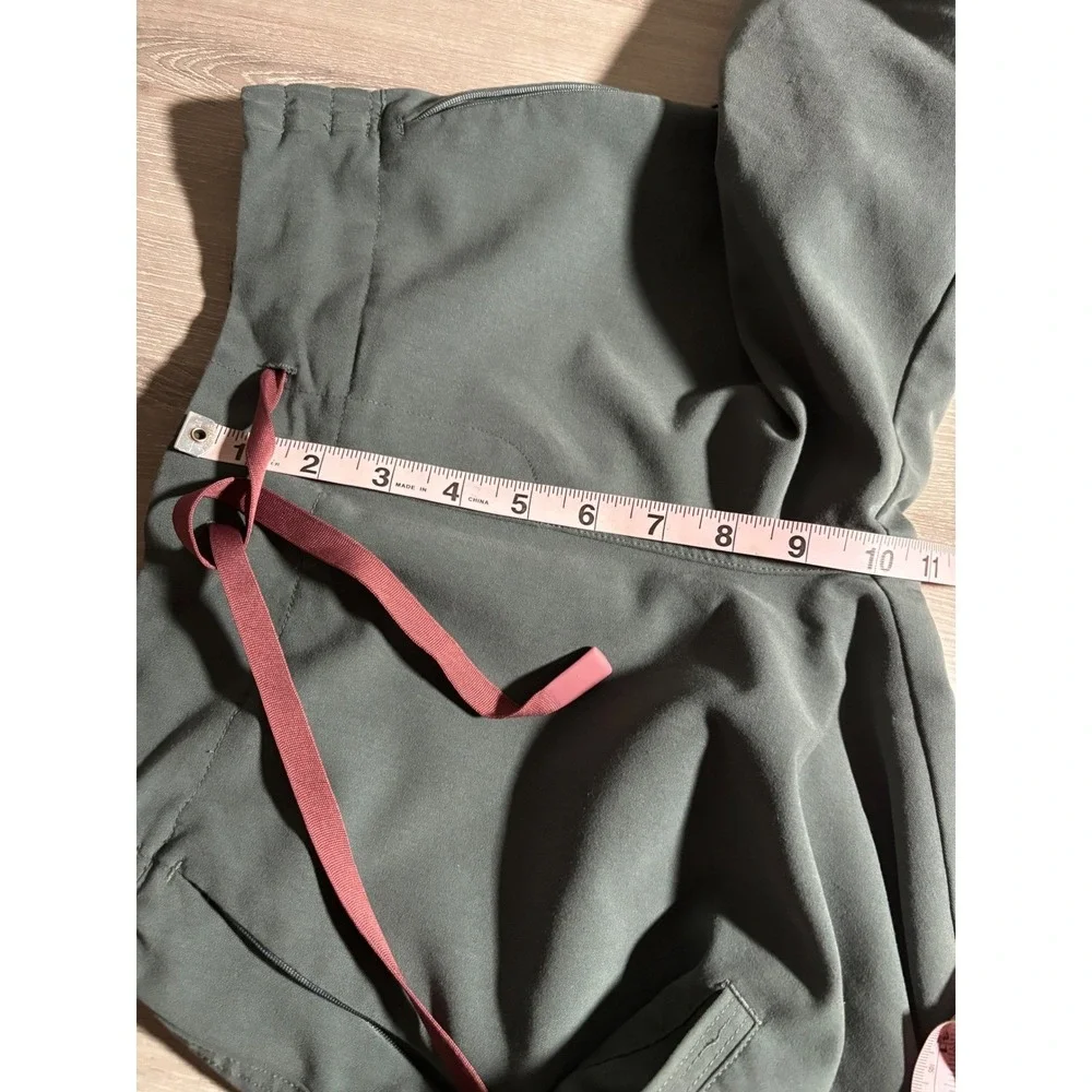 FIGS XS Technical Collection Dark Green Scrub Pants Straight Leg Cargo Medical